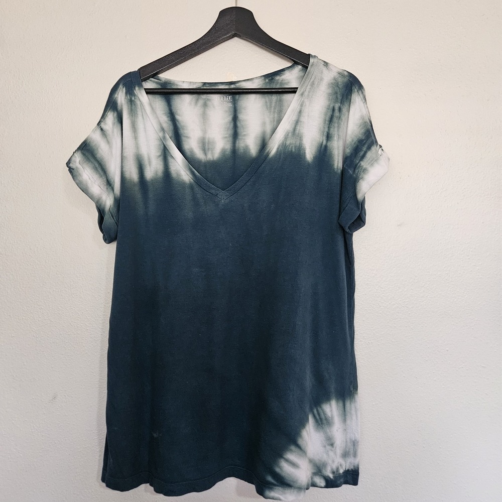 a.n.a A New Approach Women's XL Dark Teal Dip Dye Tie Dye V-Neck Tee Shirt...